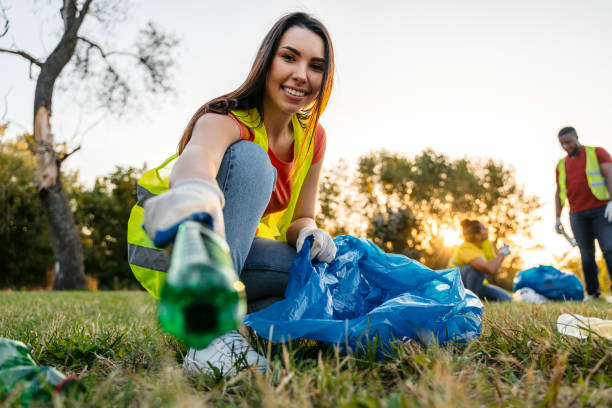 Best Yard Waste Removal  in Bloomfield, IN
